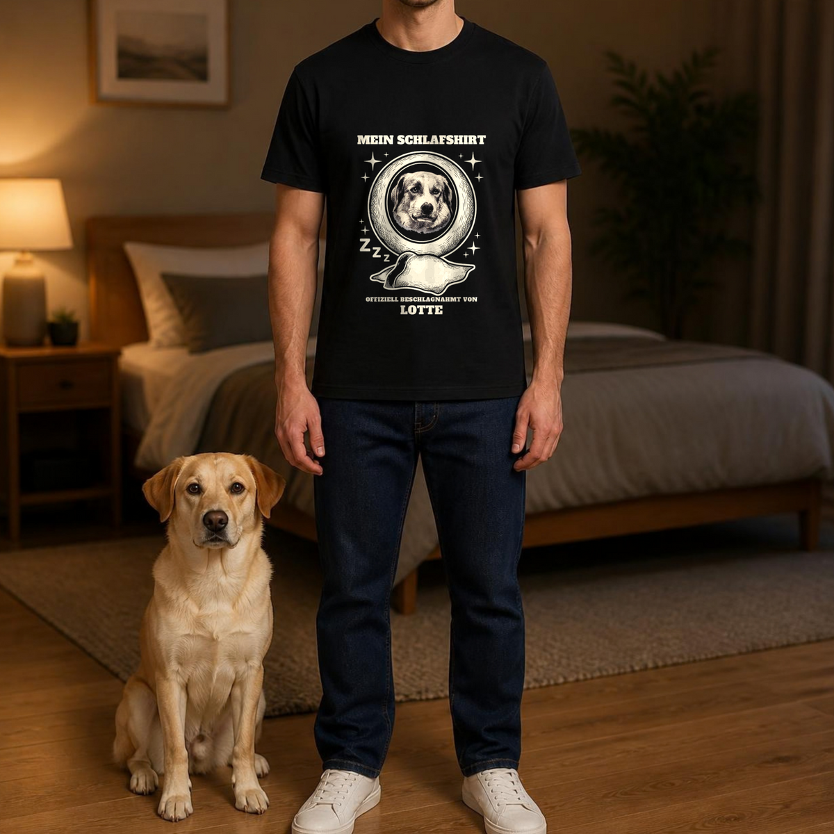 Getragenes Mockup Mein Schlafshirt Mond-Medaillon T-Shirt